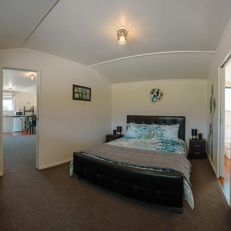 Te Awa Cottages Земля Франца-Иосифа Экстерьер фото