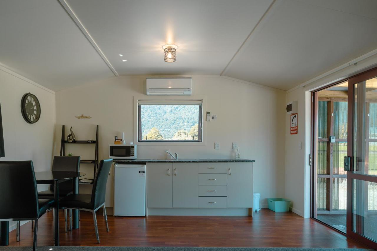 Te Awa Cottages Земля Франца-Иосифа Экстерьер фото